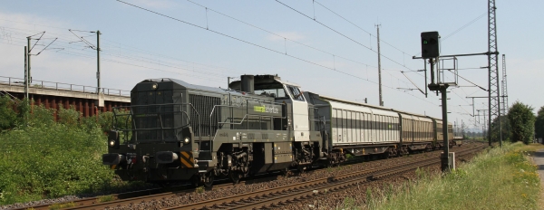 Rivarossi HR2921 RailAdventure, Diesellokomotive DE18, in grauer Lackierung, Epoche VI
