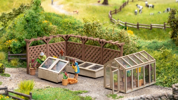 NOCH 66805 Laser-Cut Deko-Set "Im Garten"